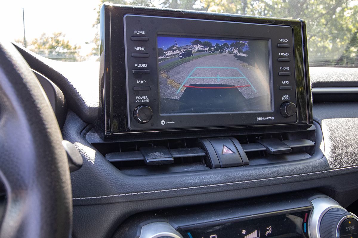 2021 Toyota RAV4 Hybrid LE photo 10