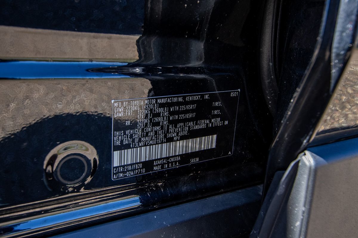 2021 Toyota RAV4 Hybrid LE photo 23