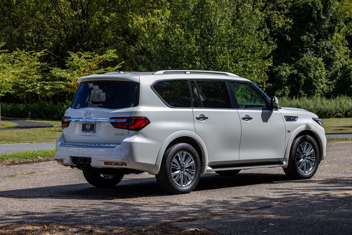 2019 Infiniti QX80 Luxe photo 4