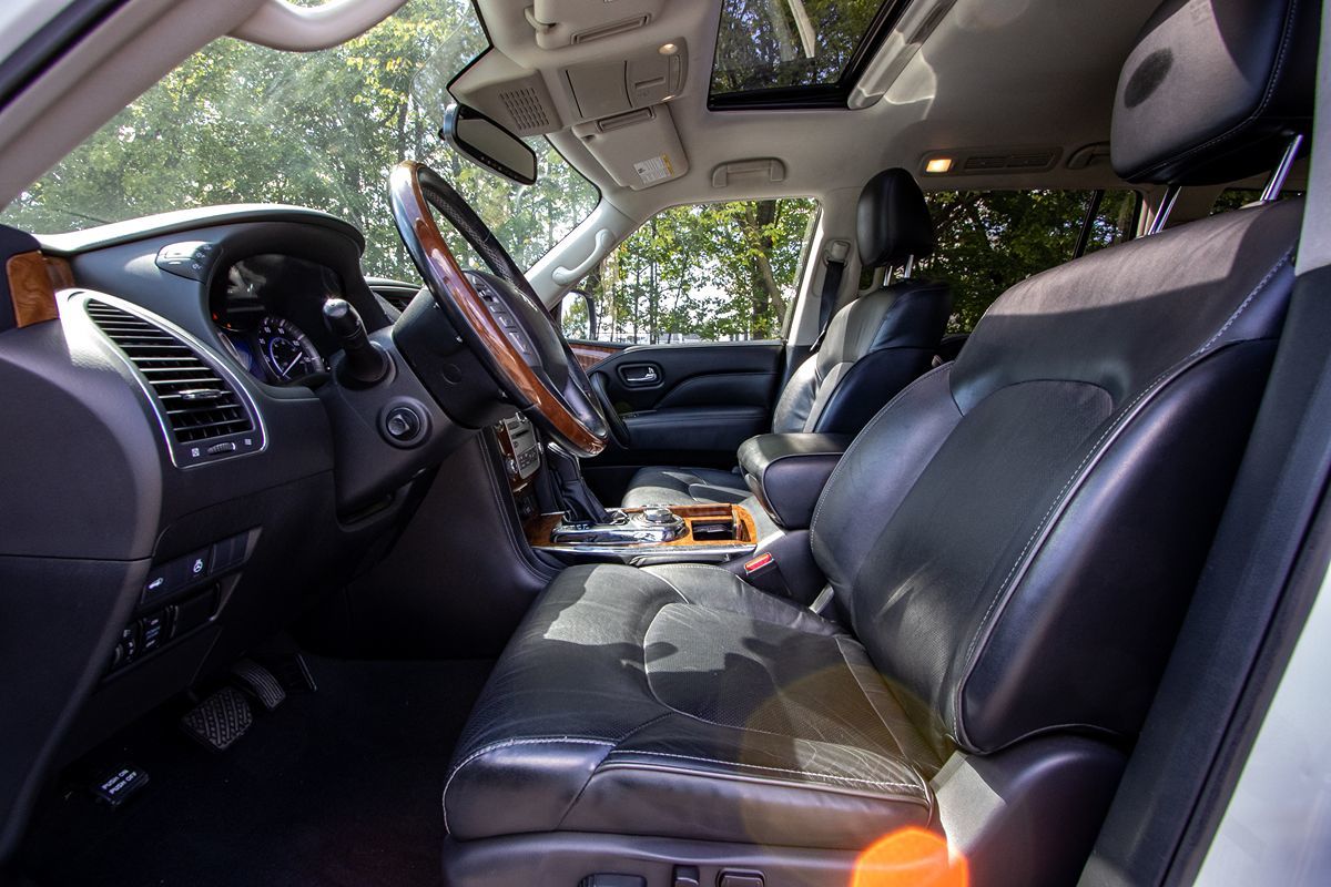 2019 Infiniti QX80 Luxe photo 9
