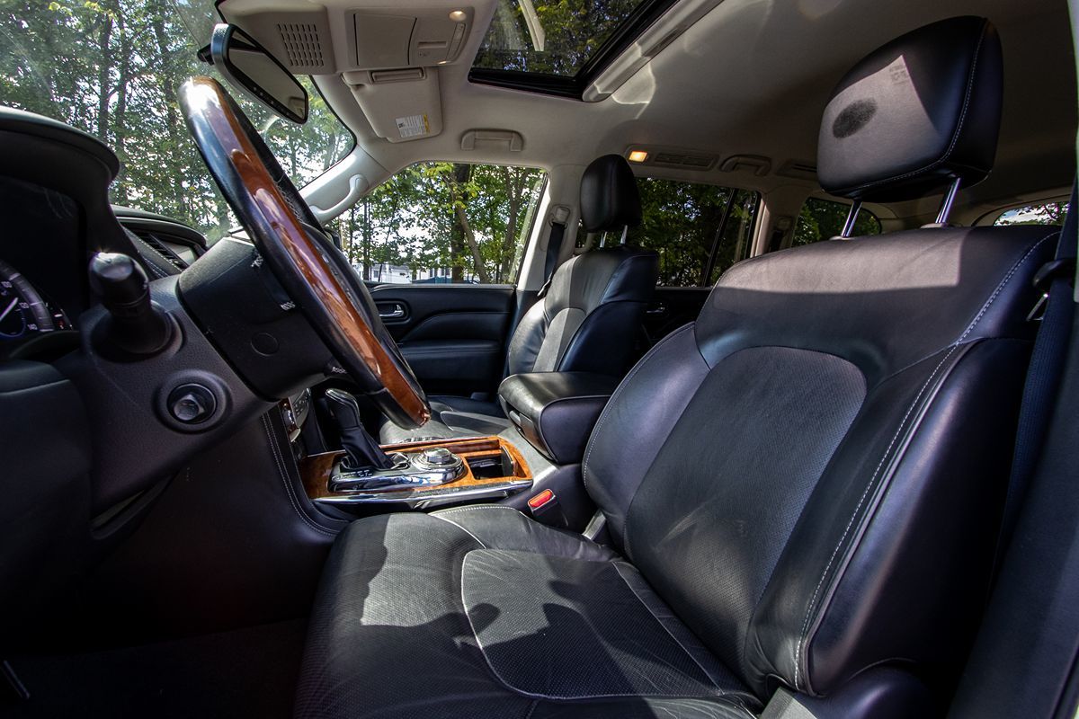 2019 Infiniti QX80 Luxe photo 10