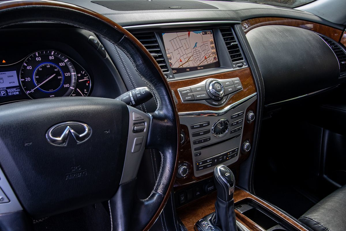 2019 Infiniti QX80 Luxe photo 13