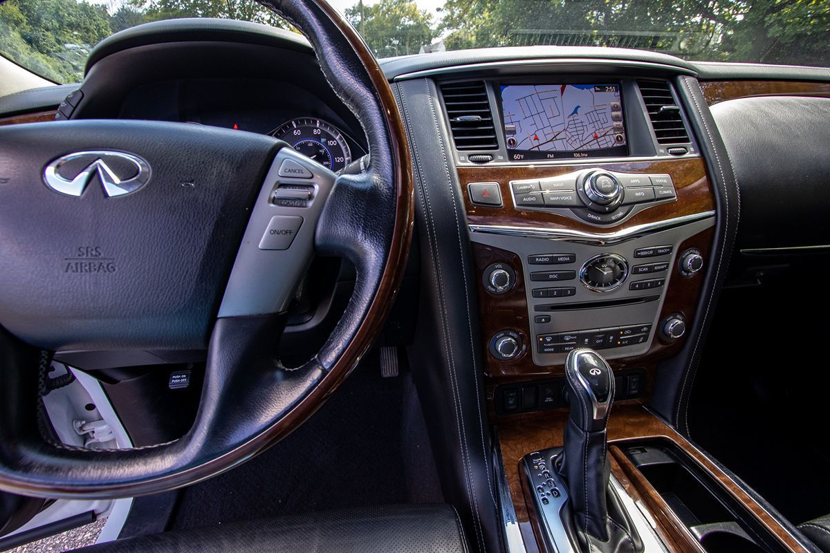 2019 Infiniti QX80 Luxe photo 14