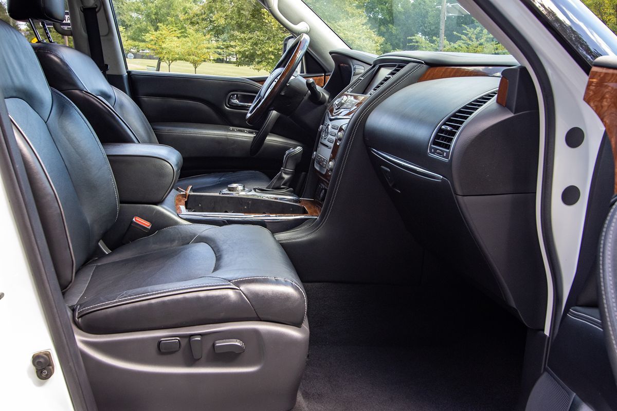 2019 Infiniti QX80 Luxe photo 22