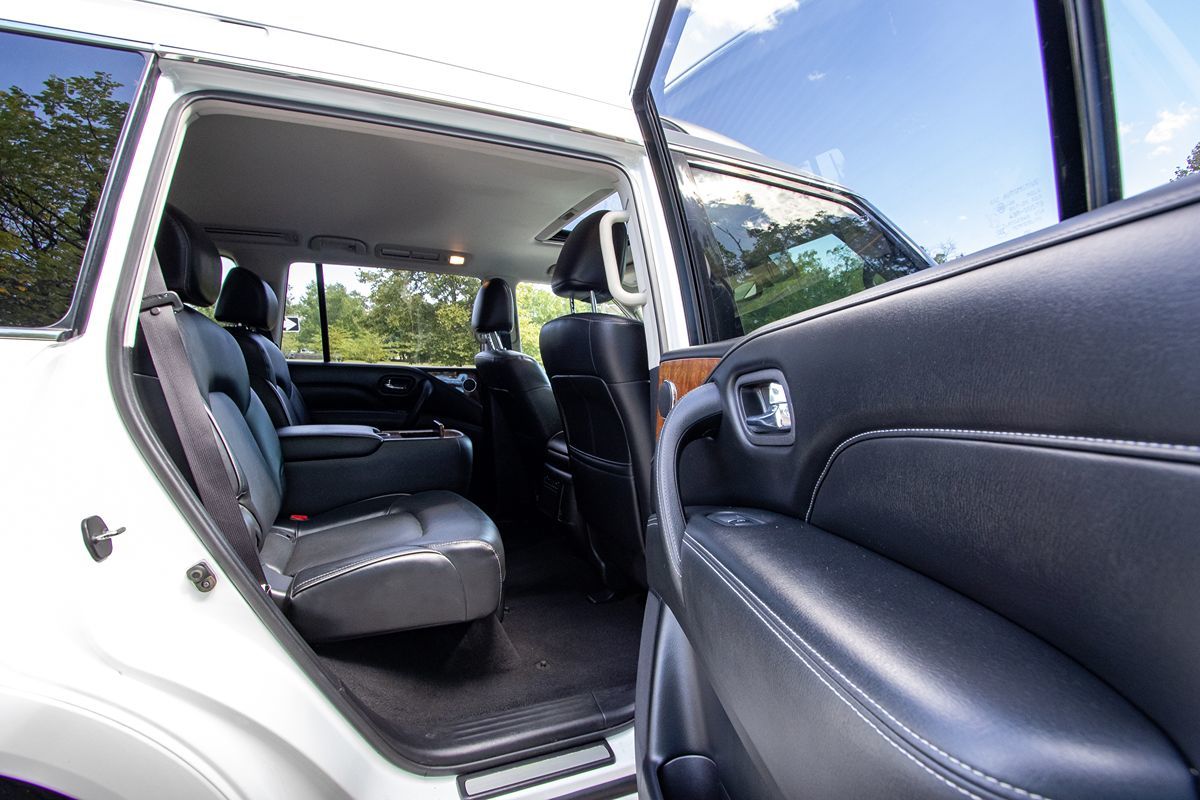 2019 Infiniti QX80 Luxe photo 23
