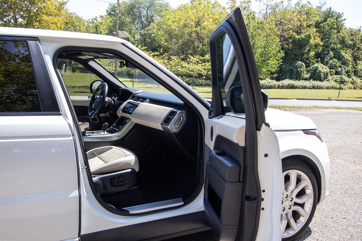 2019 Land Rover Range Rover Sport Supercharged Dynamic photo 17