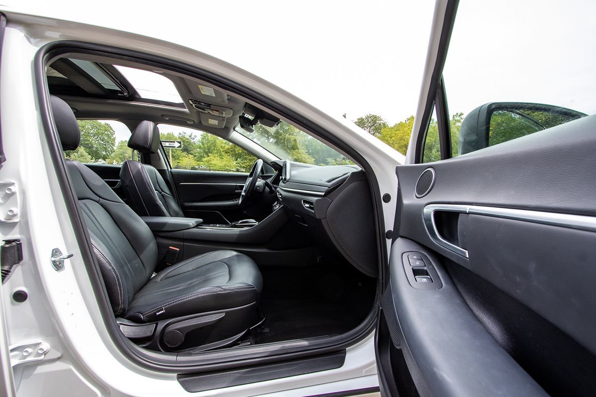 2022 Hyundai Sonata SEL Convenience N Line photo 17