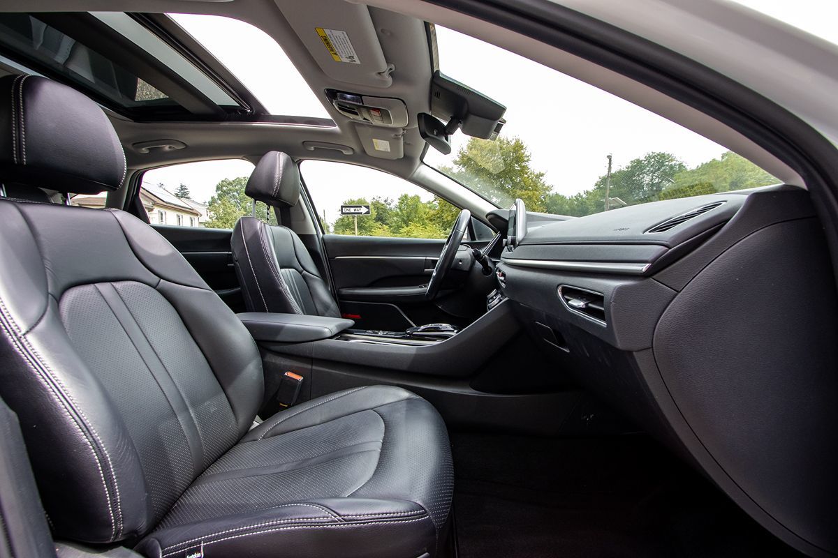 2022 Hyundai Sonata SEL Convenience N Line photo 18