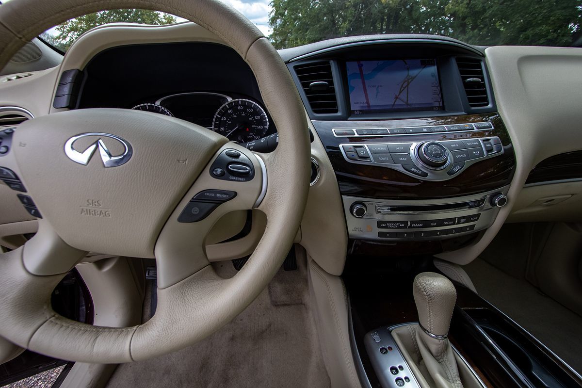 2014 Infiniti QX60 Hybrid Deluxe Touring photo 14
