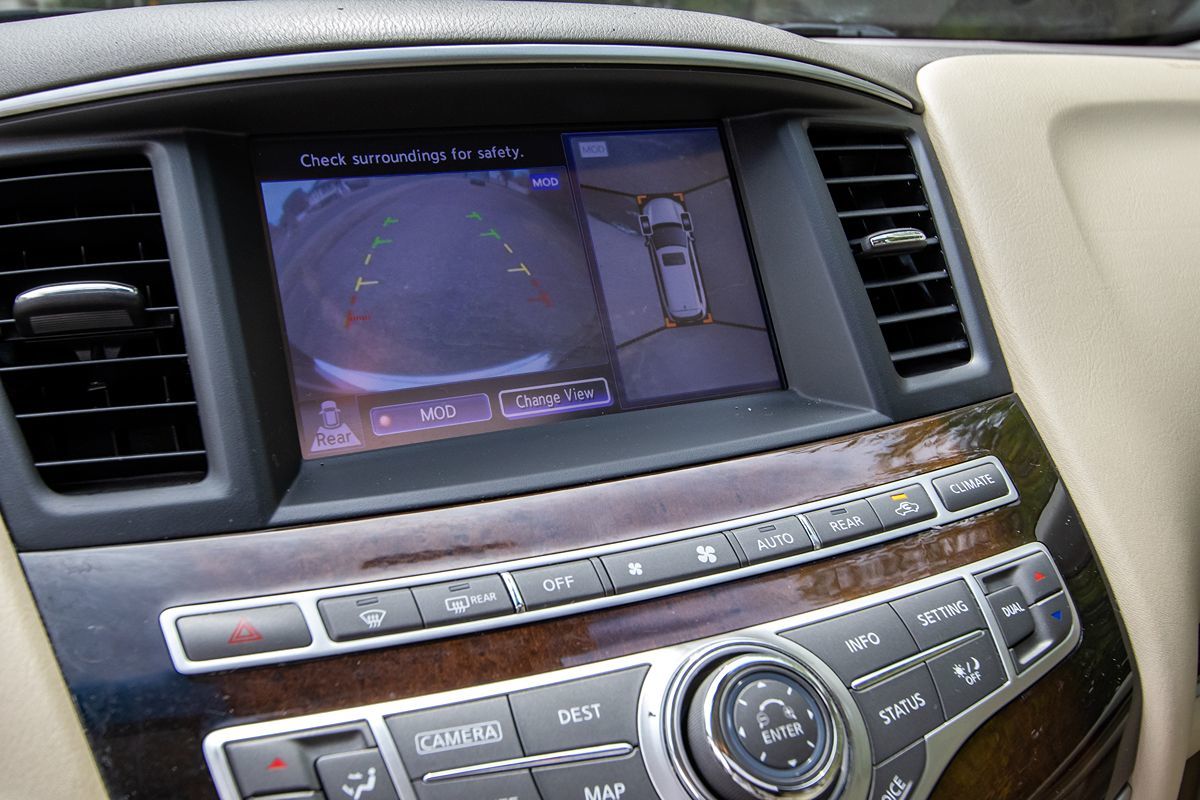 2014 Infiniti QX60 Hybrid Deluxe Touring photo 15