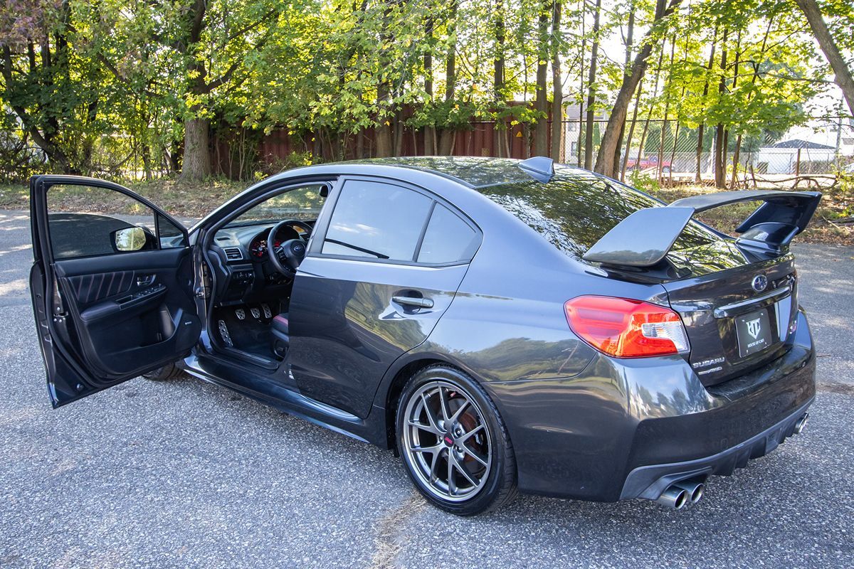2015 Subaru WRX STI Limited photo 5
