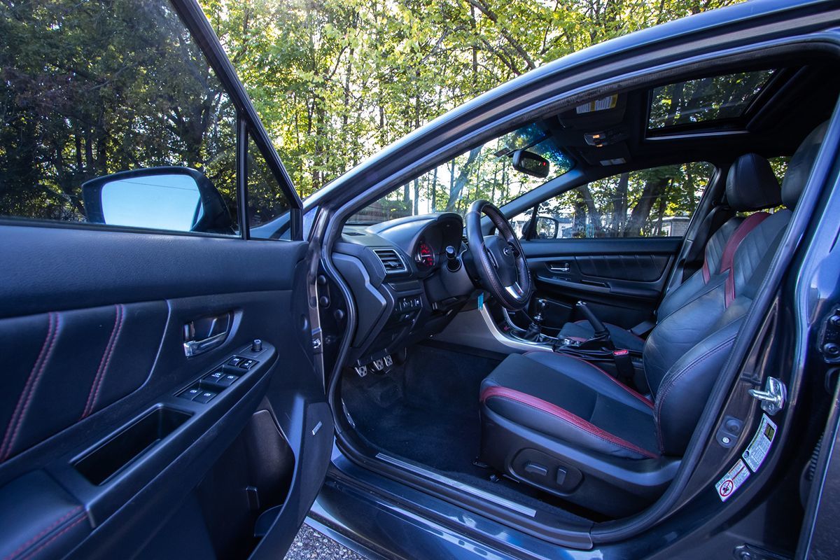 2015 Subaru WRX STI Limited photo 6