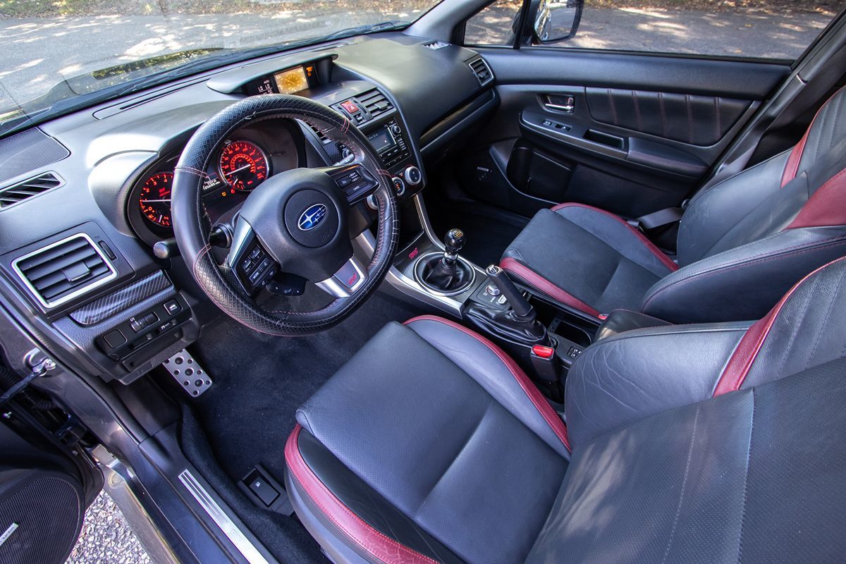 2015 Subaru WRX STI Limited photo 9