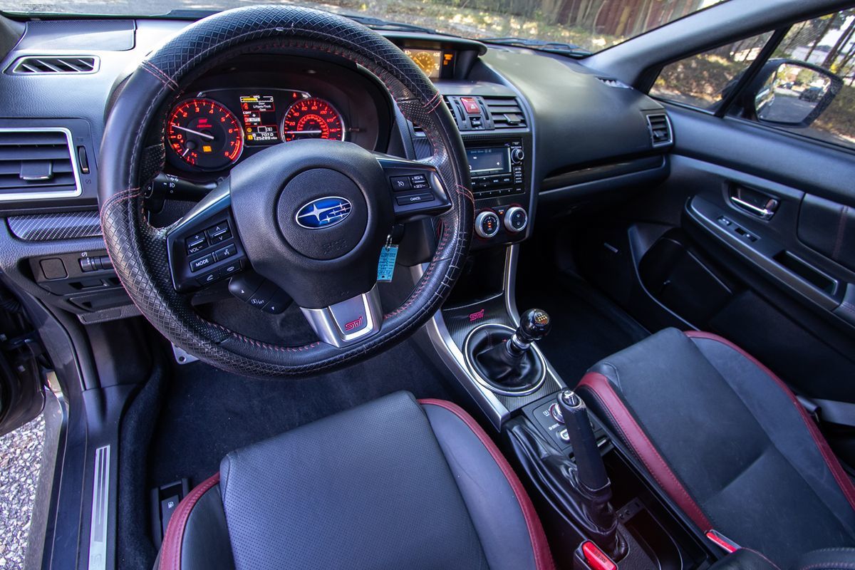 2015 Subaru WRX STI Limited photo 10