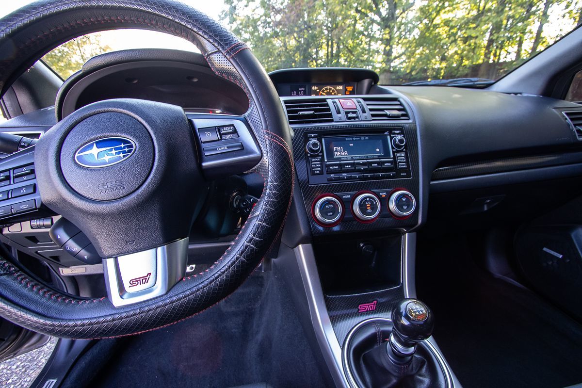 2015 Subaru WRX STI Limited photo 12