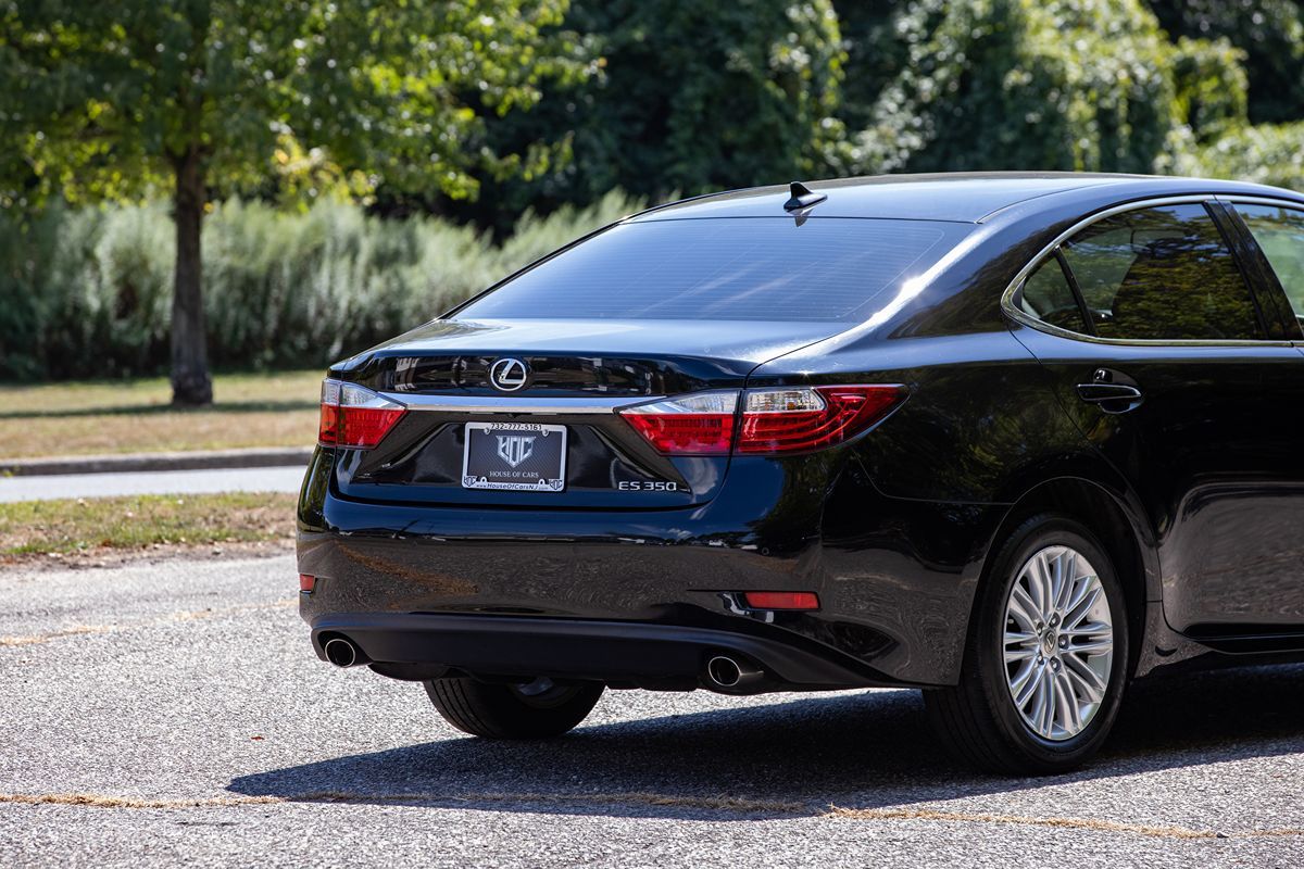 2013 Lexus ES 350 photo 4