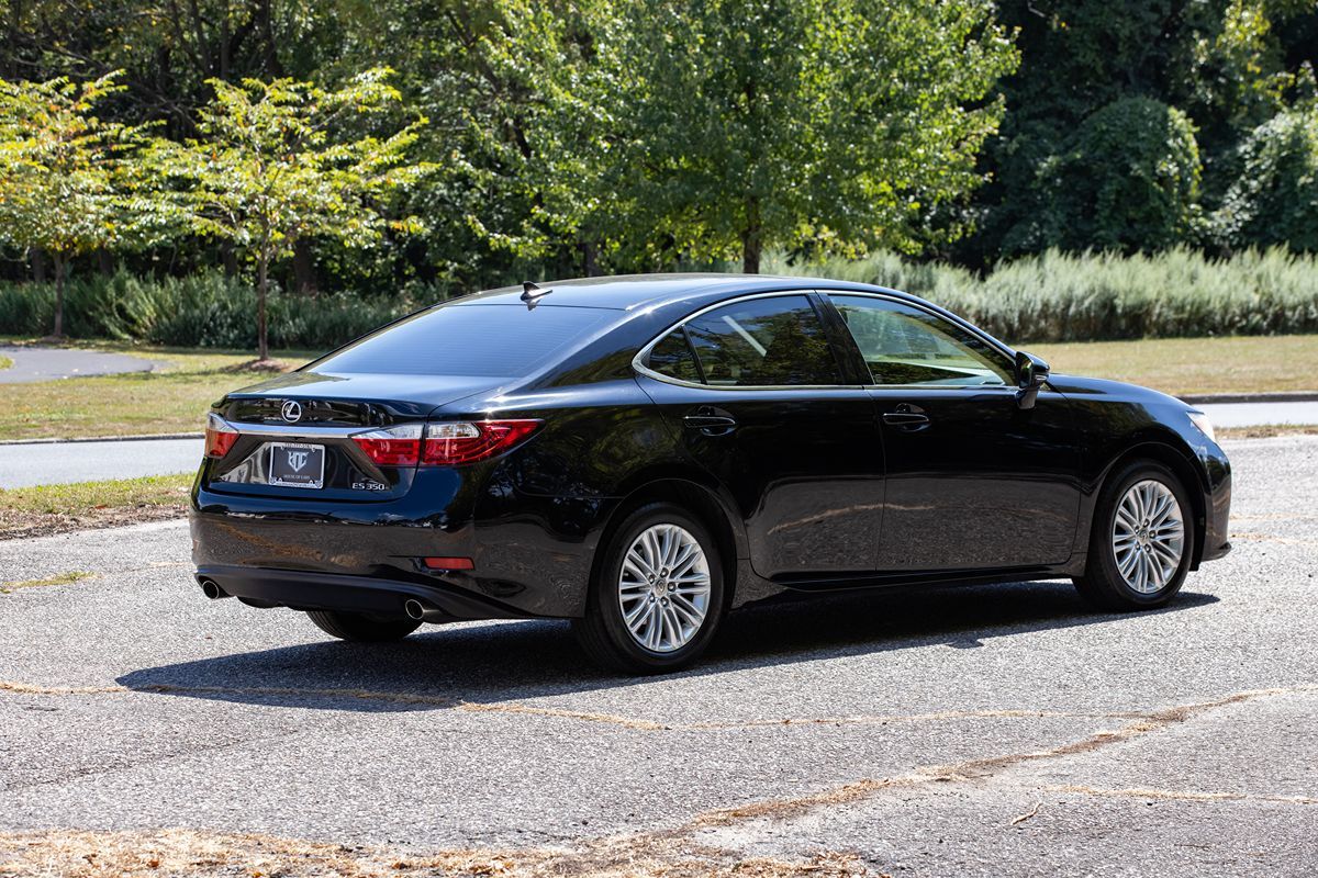 2013 Lexus ES 350 photo 3