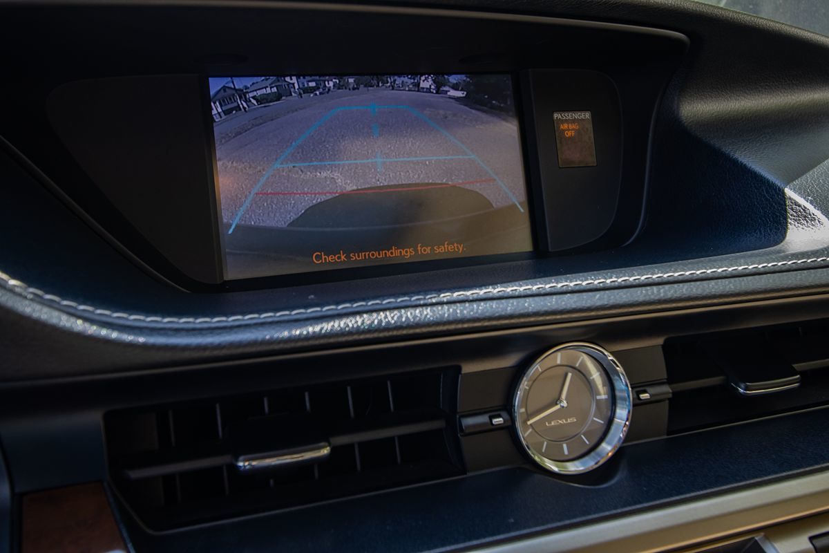 2013 Lexus ES 350 photo 14