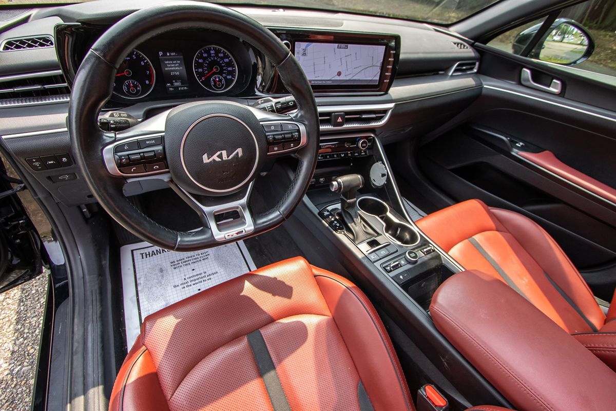 2022 Kia K5 GT-Line photo 12