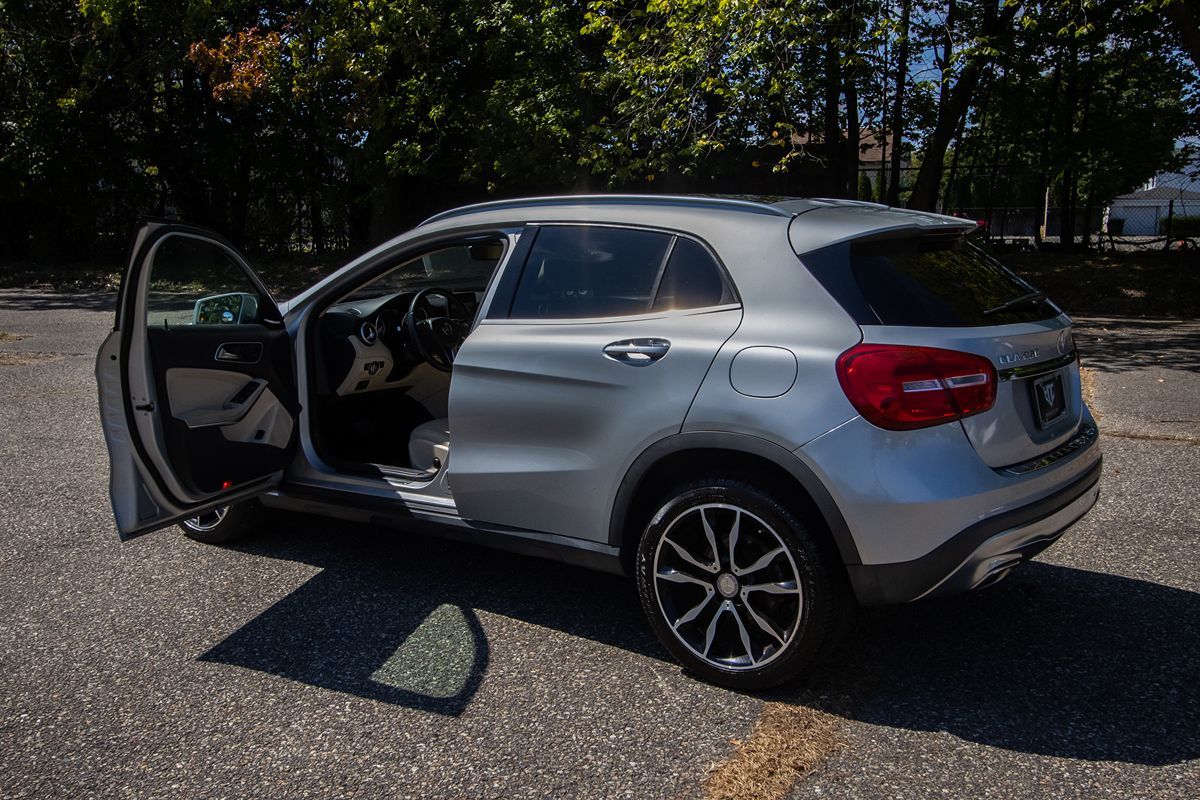 2015 Mercedes Benz GLA 250 photo 7