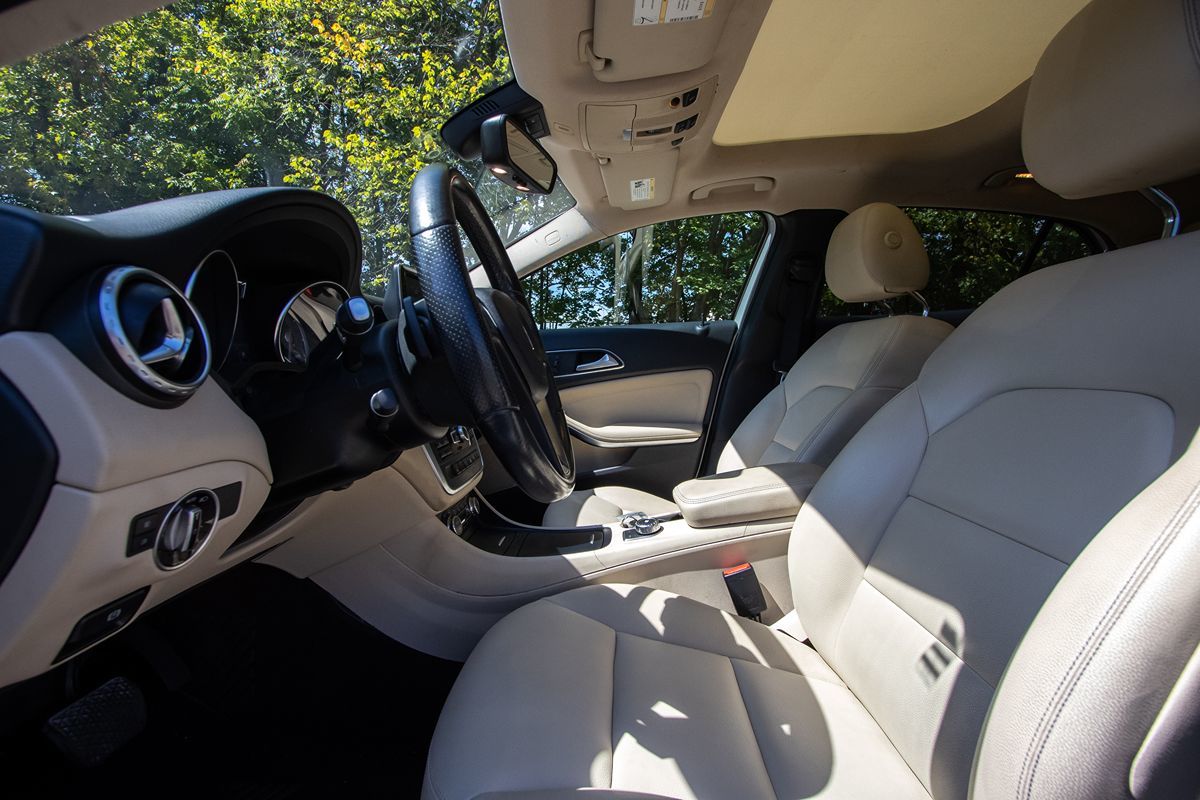 2015 Mercedes Benz GLA 250 photo 9