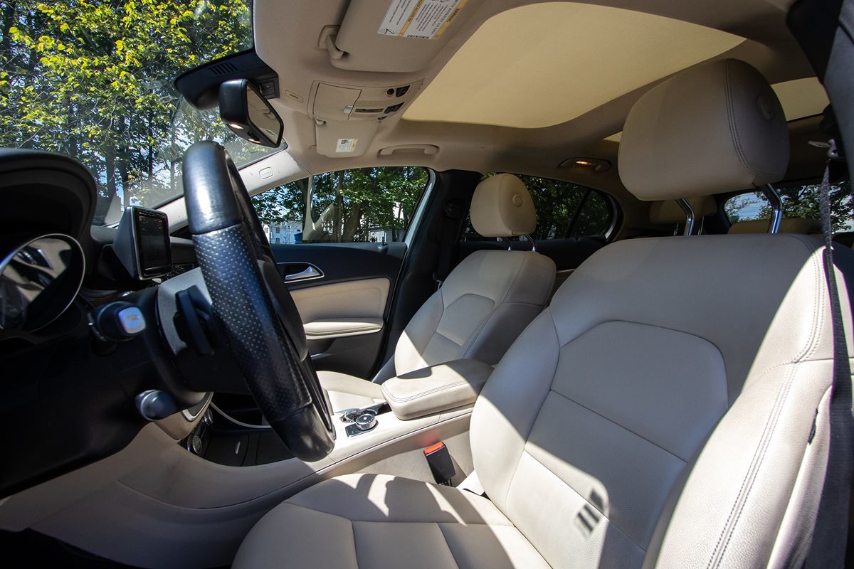 2015 Mercedes Benz GLA 250 photo 10