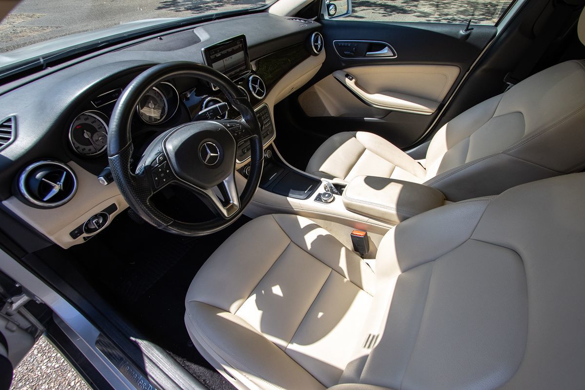 2015 Mercedes Benz GLA 250 photo 11