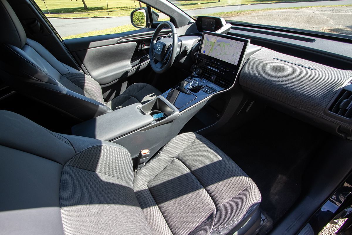 2023 Toyota bZ4X XLE photo 19