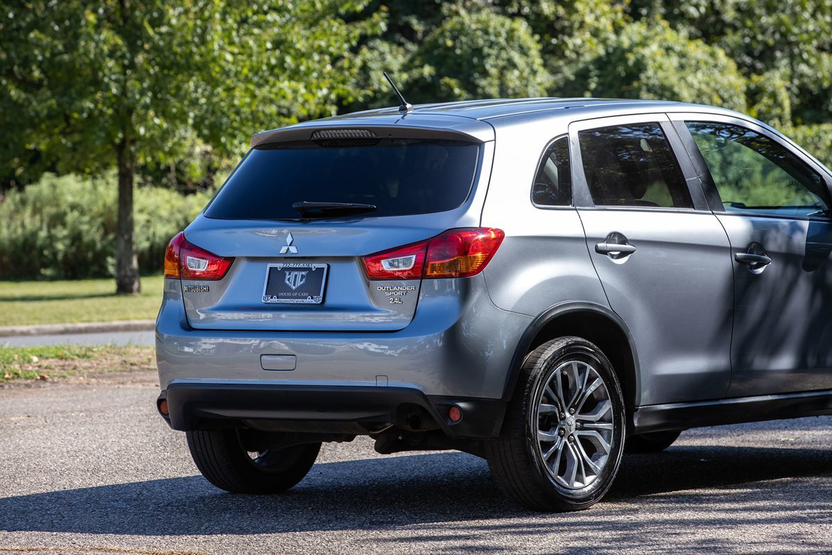 2016 Mitsubishi Outlander Sport ES SE photo 5