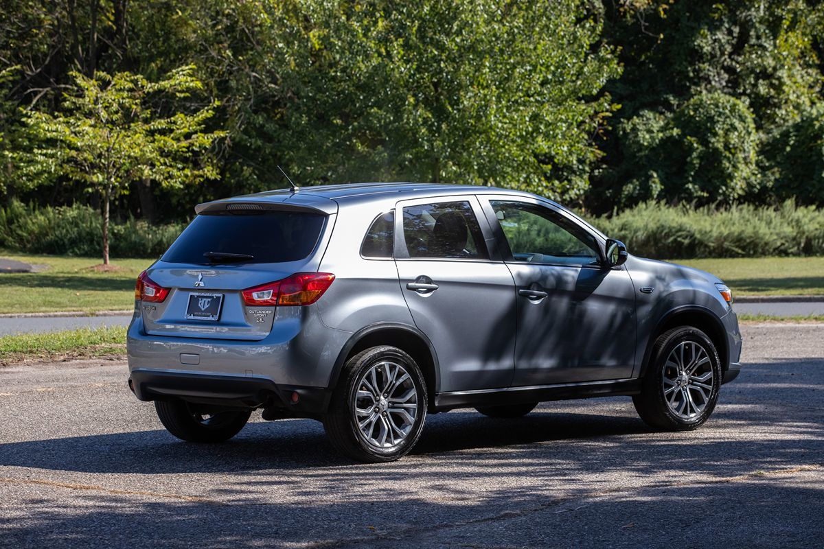 2016 Mitsubishi Outlander Sport ES SE photo 4