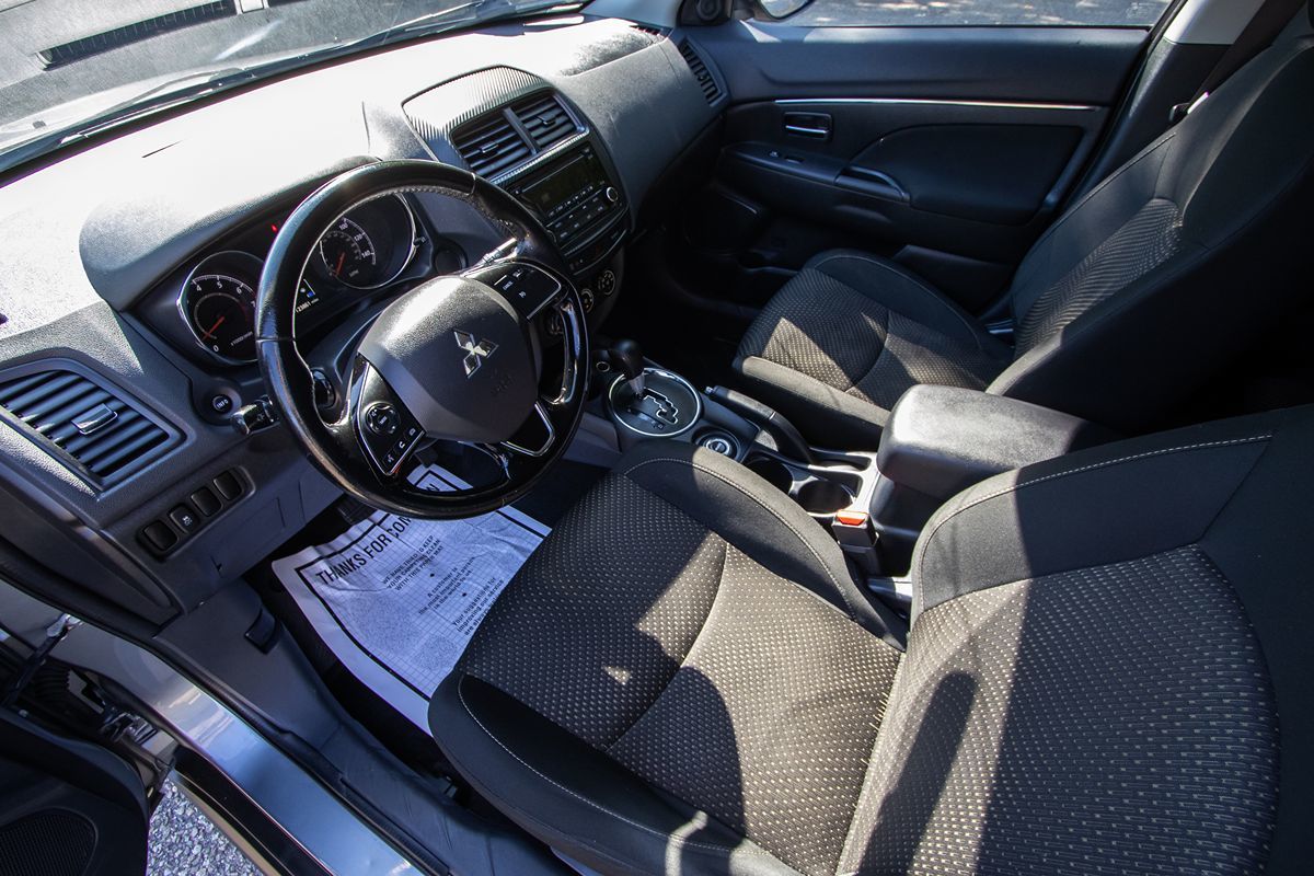 2016 Mitsubishi Outlander Sport ES SE photo 11