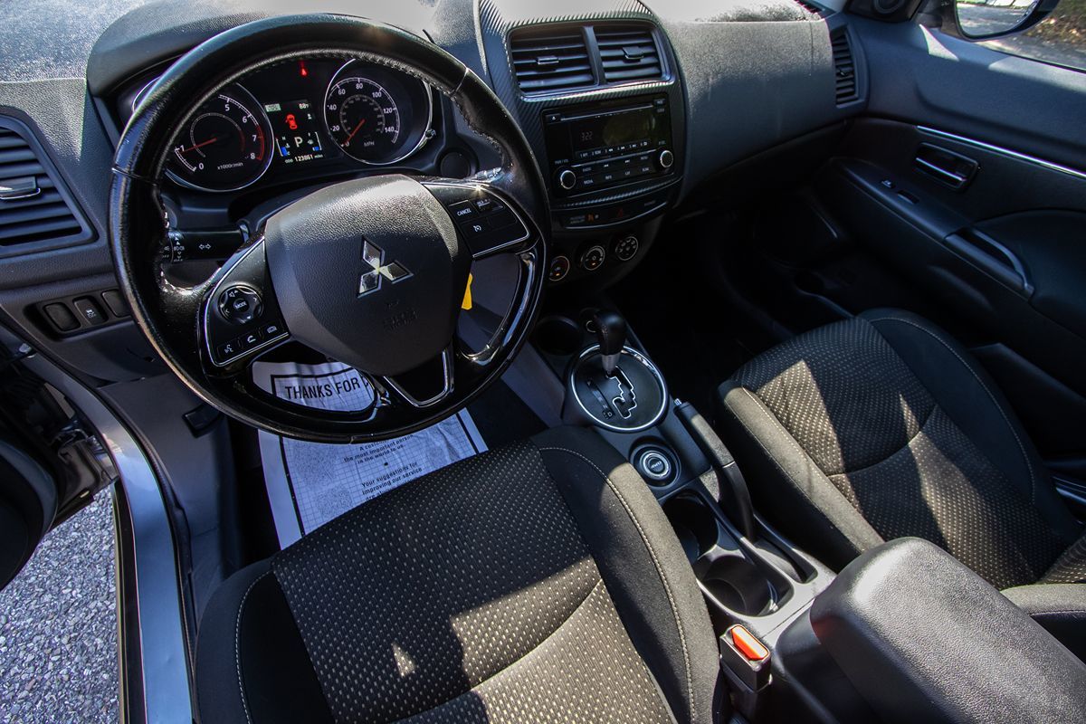 2016 Mitsubishi Outlander Sport ES SE photo 12