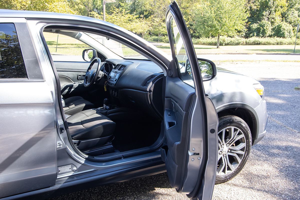 2016 Mitsubishi Outlander Sport ES SE photo 15