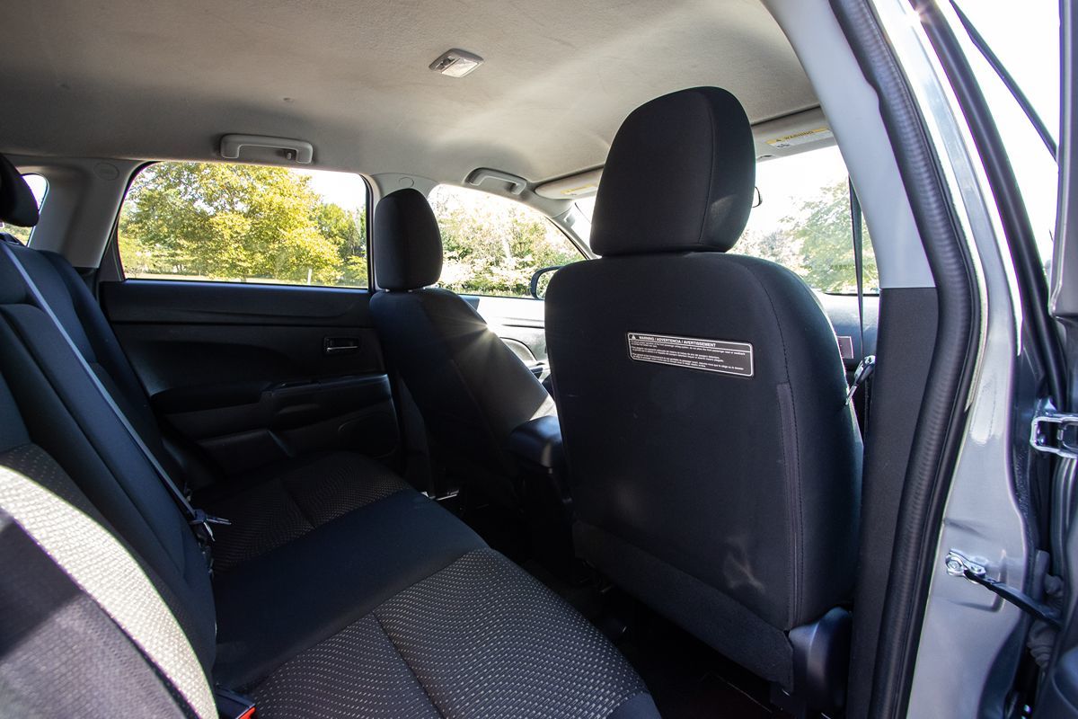 2016 Mitsubishi Outlander Sport ES SE photo 22