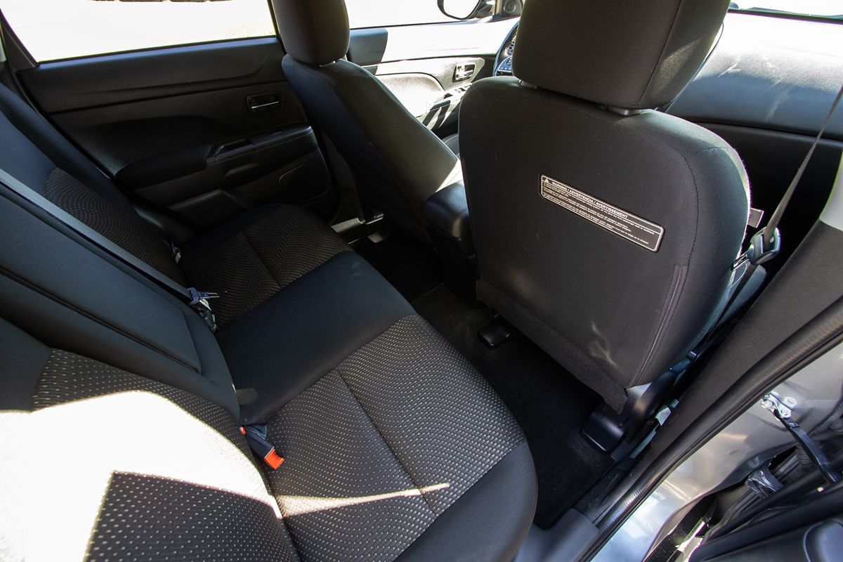 2016 Mitsubishi Outlander Sport ES SE photo 23