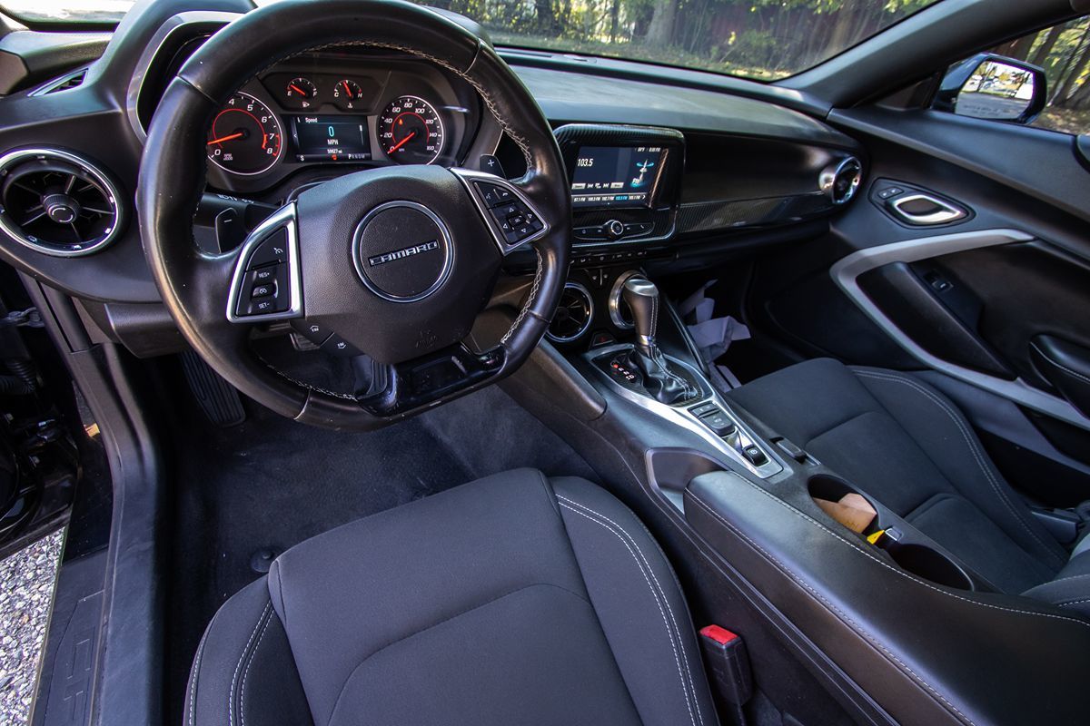 2018 Chevrolet Camaro 1LS 1LT photo 12