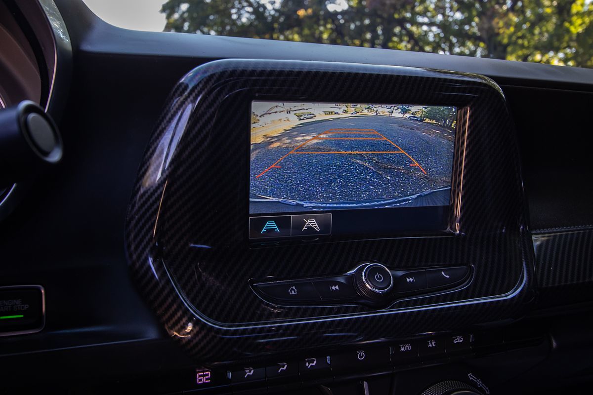 2018 Chevrolet Camaro 1LS 1LT photo 15