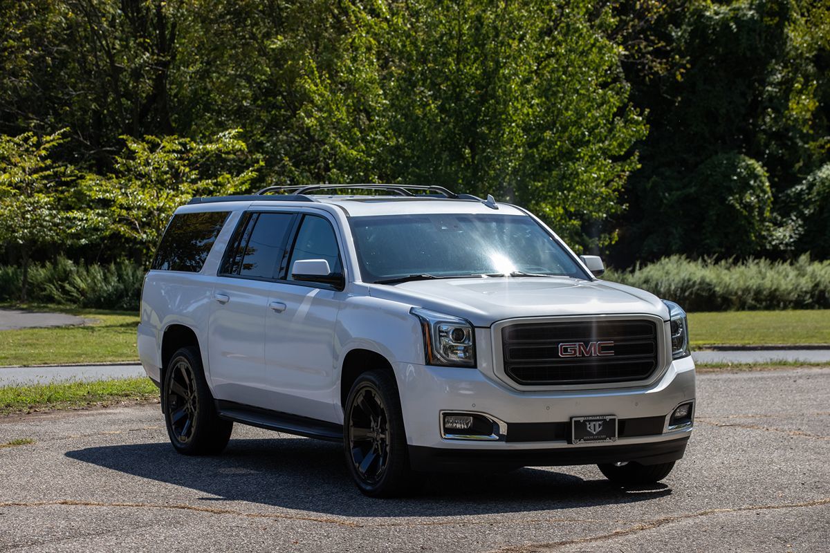 2020 Gmc Yukon XL SLT photo 2