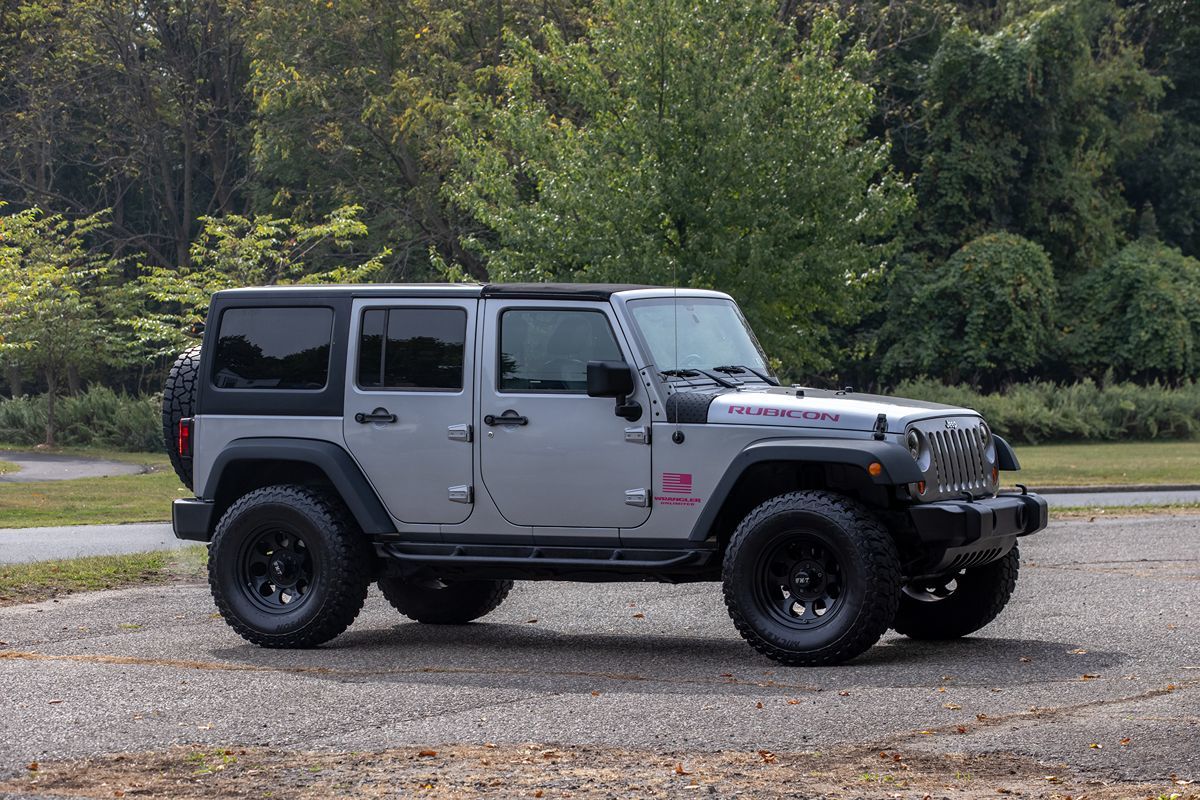 2013 Jeep Wrangler Unlimited Rubicon photo 3