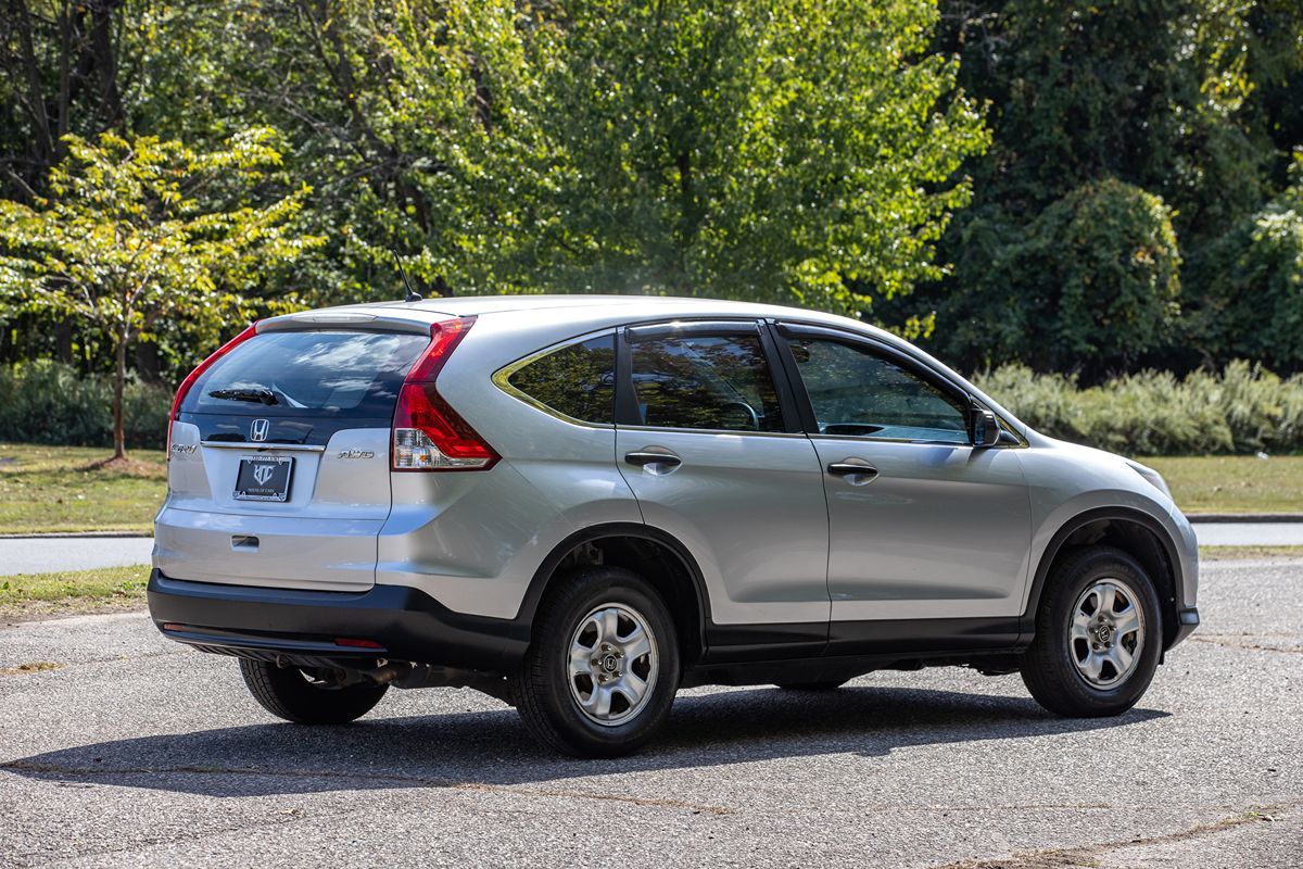 2013 Honda CR-V LX photo 4