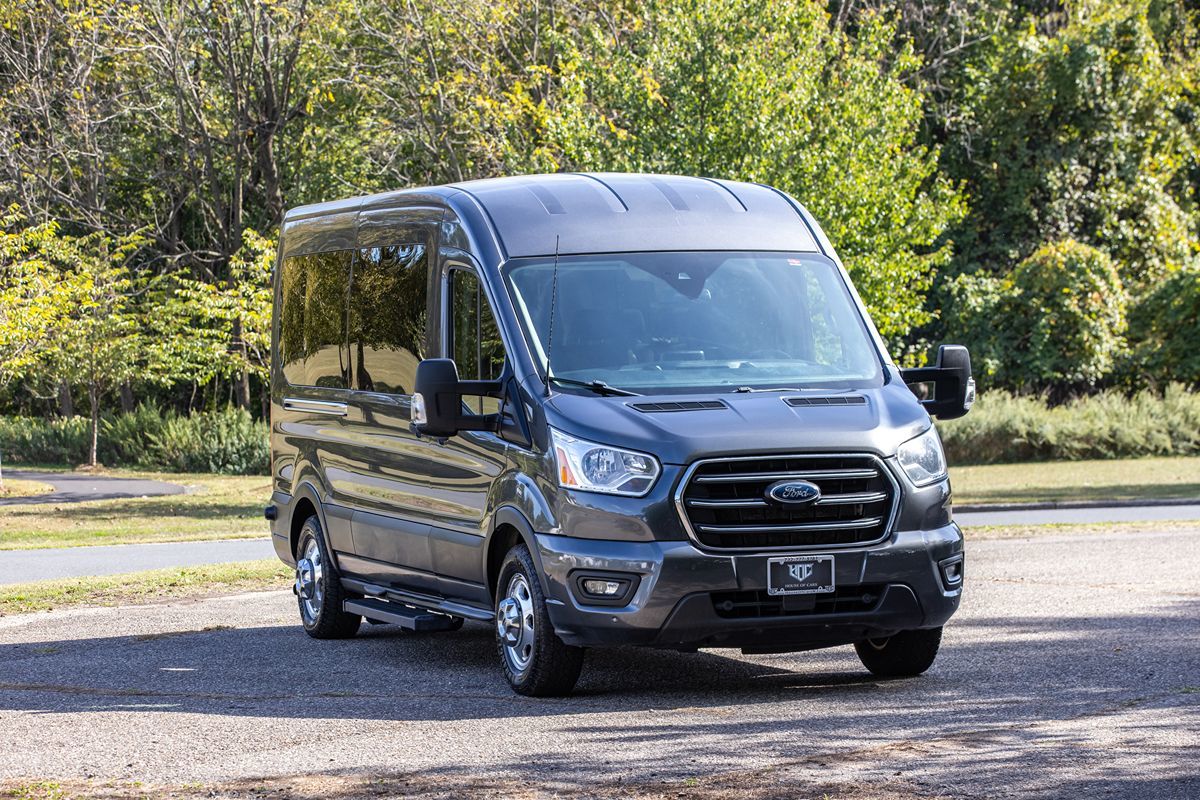 2020 Ford Transit Passenger XLT photo 2