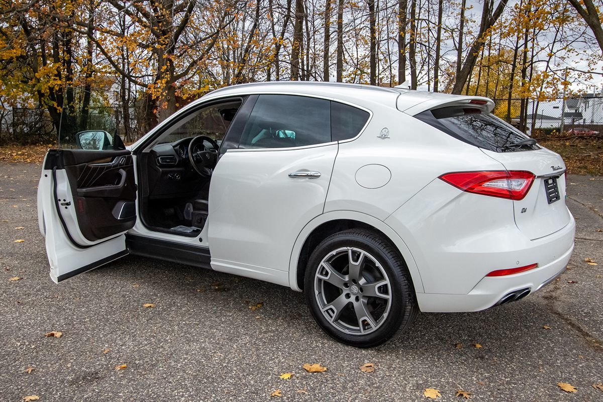 2019 Maserati Levante GranLusso photo 3