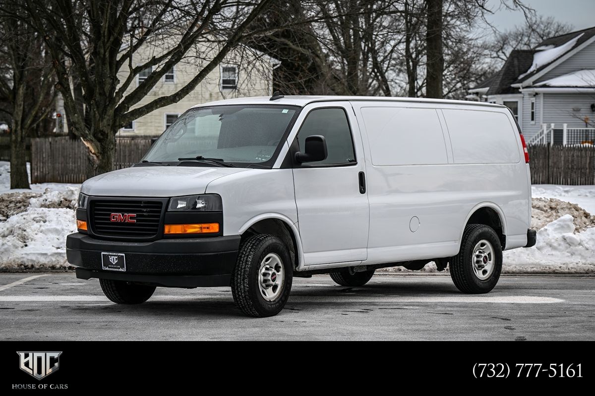 2022 GMC Savana Cargo 2500 RWD