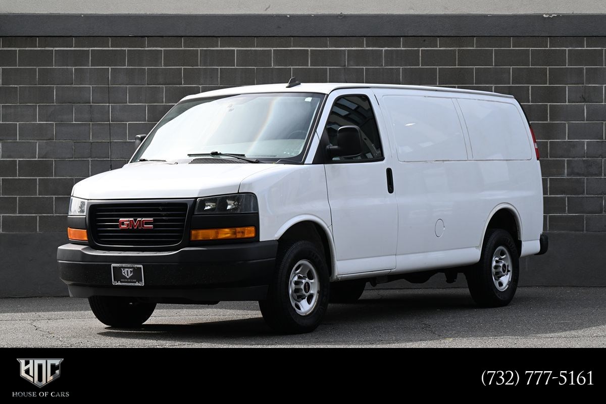 2022 GMC Savana Cargo Van 