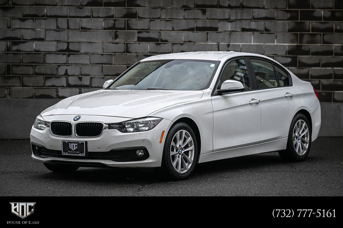 2017 BMW 3 Series 320i xDrive Sedan's photo