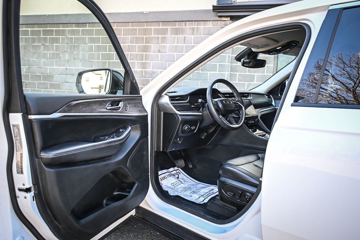 2023 Jeep Grand Cherokee L Limited - Photo 7