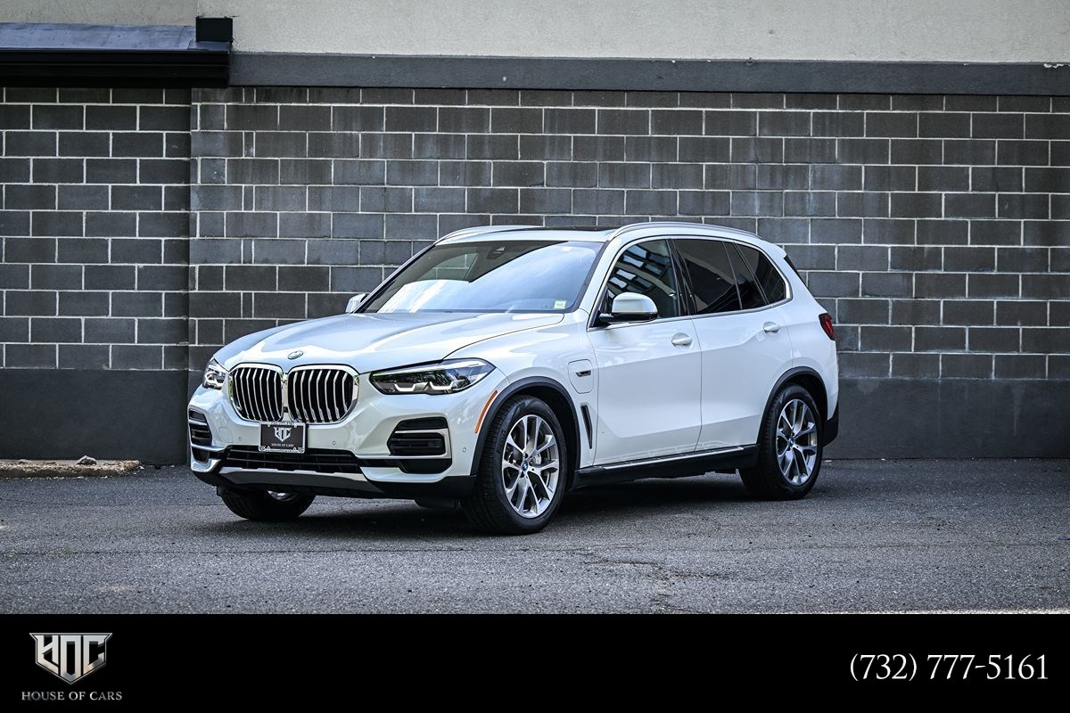 2023 BMW X5 xDrive45e's photo