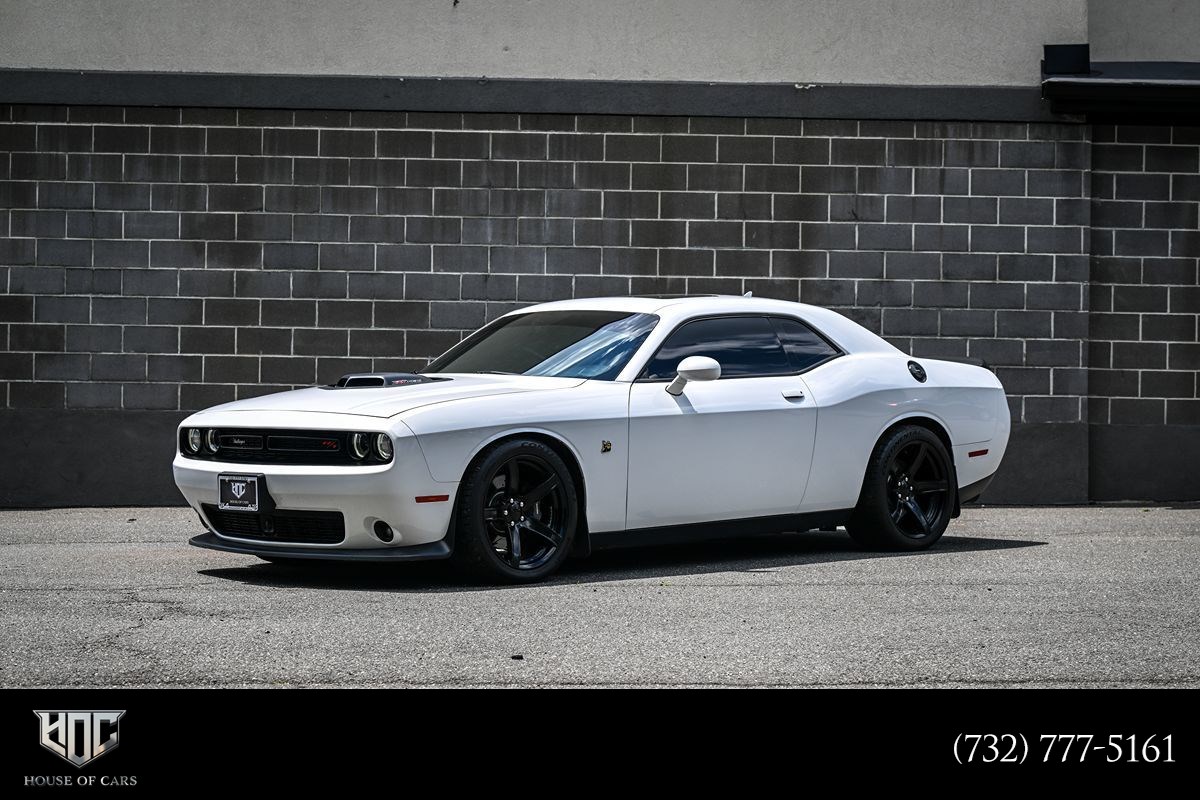2016 Dodge Challenger 392 Hemi Scat Pack Shaker's photo