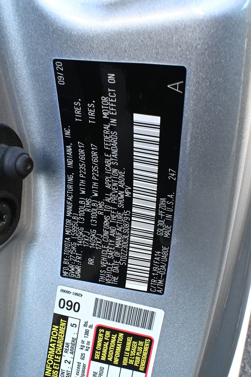Photo 9 of this Toyota Sienna