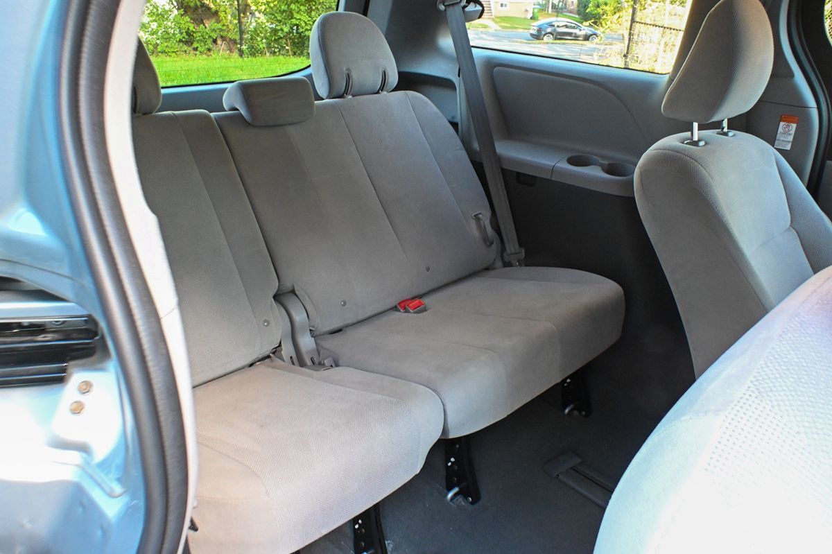 Photo 12 of this Toyota Sienna